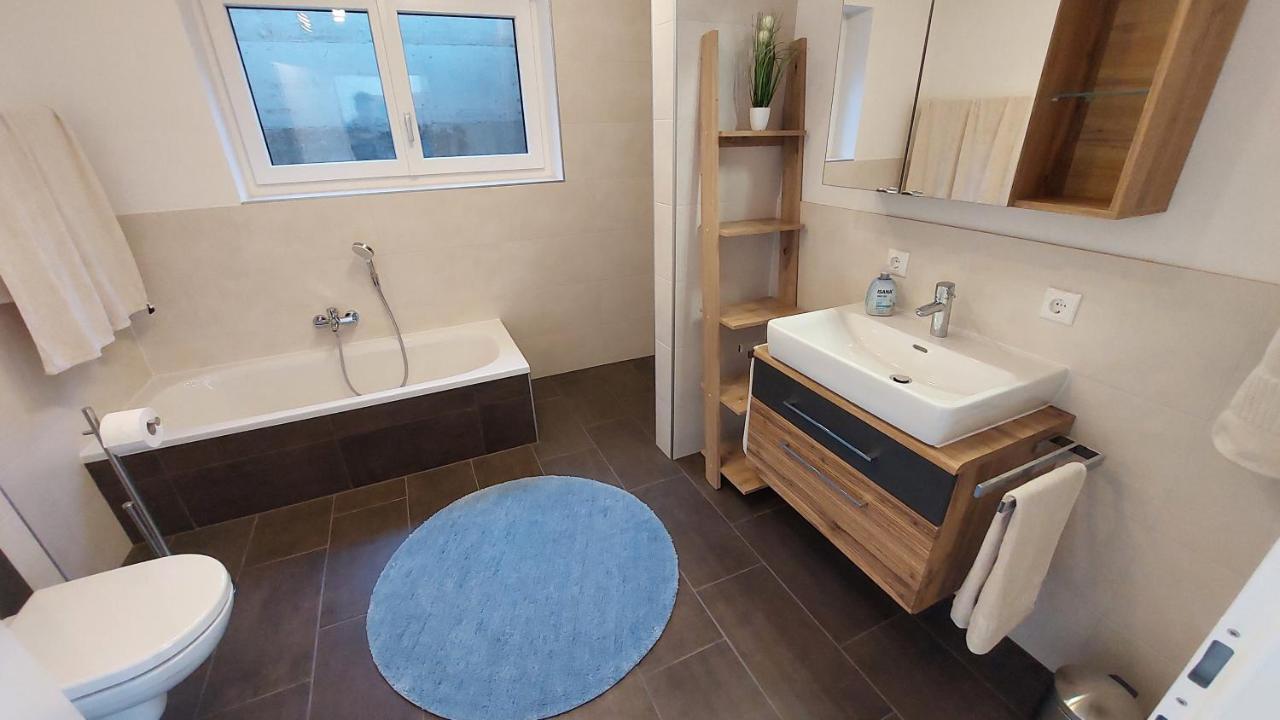 Ferienwohnung Claudia Mit Terrasse Nussdorf am Attersee Esterno foto